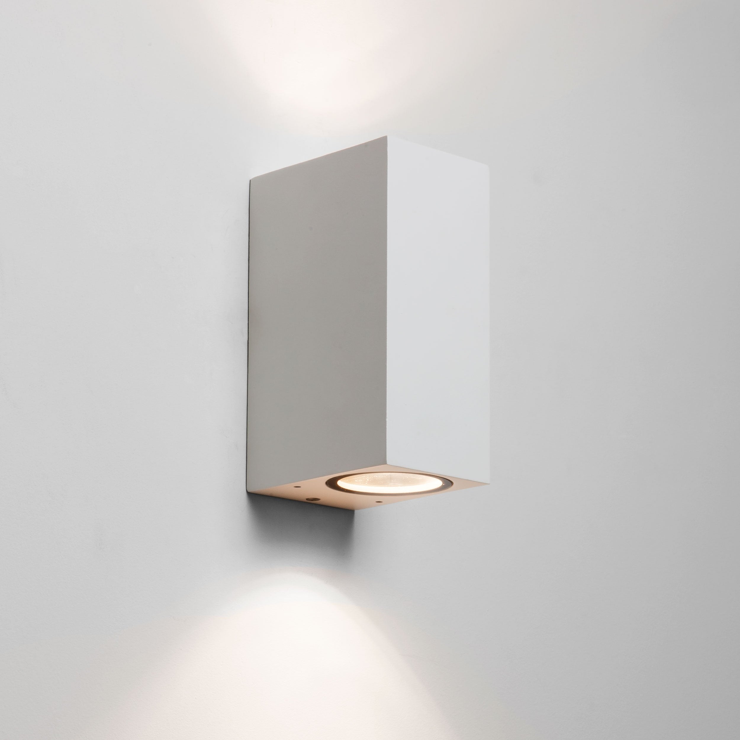 1310006 Chios 150 Outdoor Wall Light White